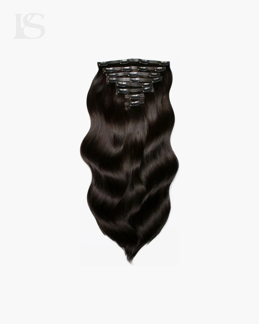 Extensiones de cabello natural castaño oscuro Clip-in, textura ondulada, juego completo LYS sobre fondo blanco