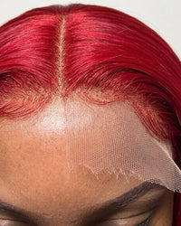 Primer plano del encaje HD invisible, rojo liso — peluca extralarga LYS, fundido con la piel