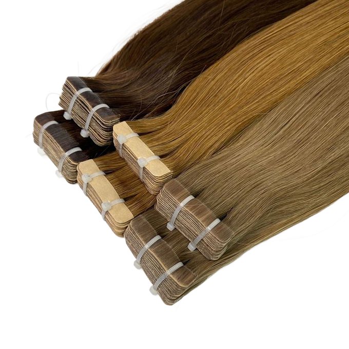 Tape-in — Flat and invisible, even on fine hair. — Application extensions LYS